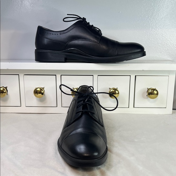 Johnston & Murphy Classic Black Leather Derbys main image 9